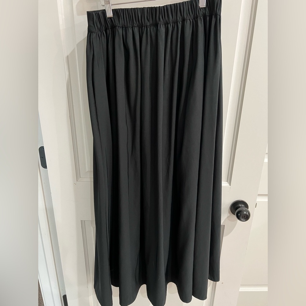 Elegant Black Maxi Skirt - Picture 5 of 5